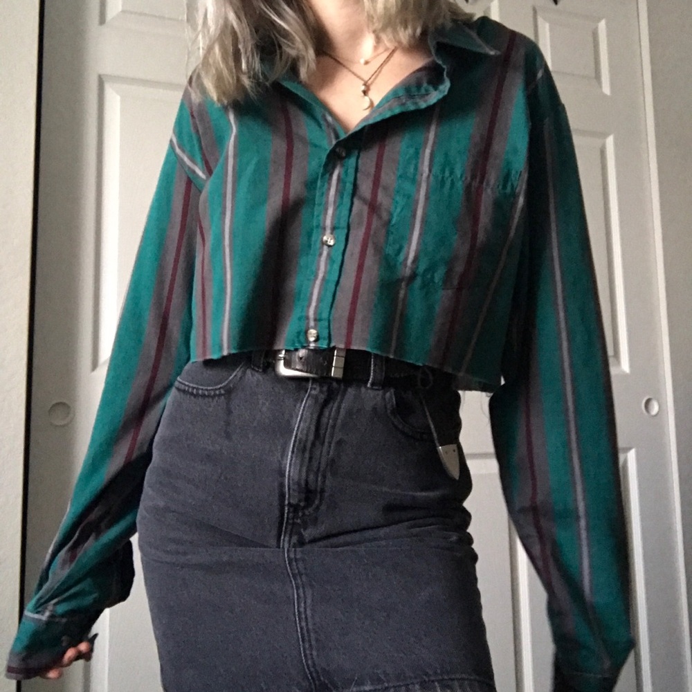 sold VINTAGE / cropped buttondown - Picture 2 of 3